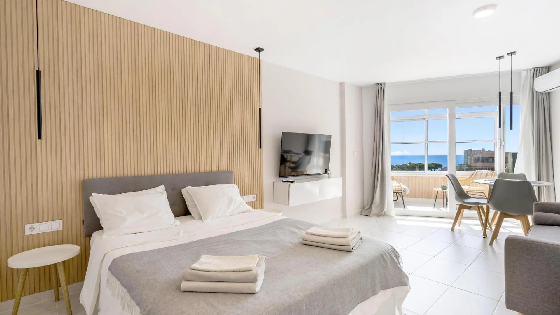 Modern Studio Apartment With Sea Views 5 Min From The Beach Sitio de Calahonda