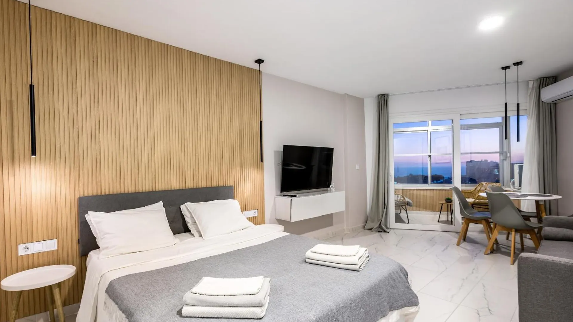 Modern Studio Apartment With Sea Views 5 Min From The Beach Sitio de Calahonda